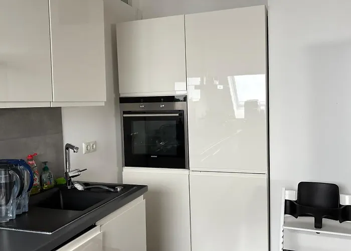 Wunderschoene In Erftstadt-liblar 15 Minuten Bis Zum Phantasialand! Appartement Erftstadt