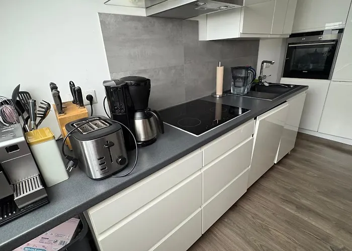 Wunderschoene In Erftstadt-liblar 15 Minuten Bis Zum Phantasialand! Appartement